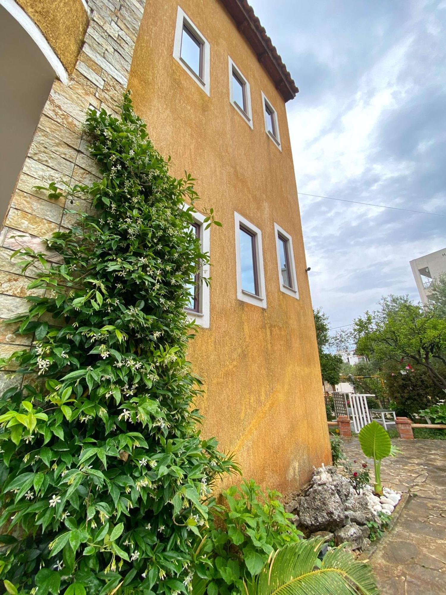 Flower Garden Villa Ksamil Exterior photo